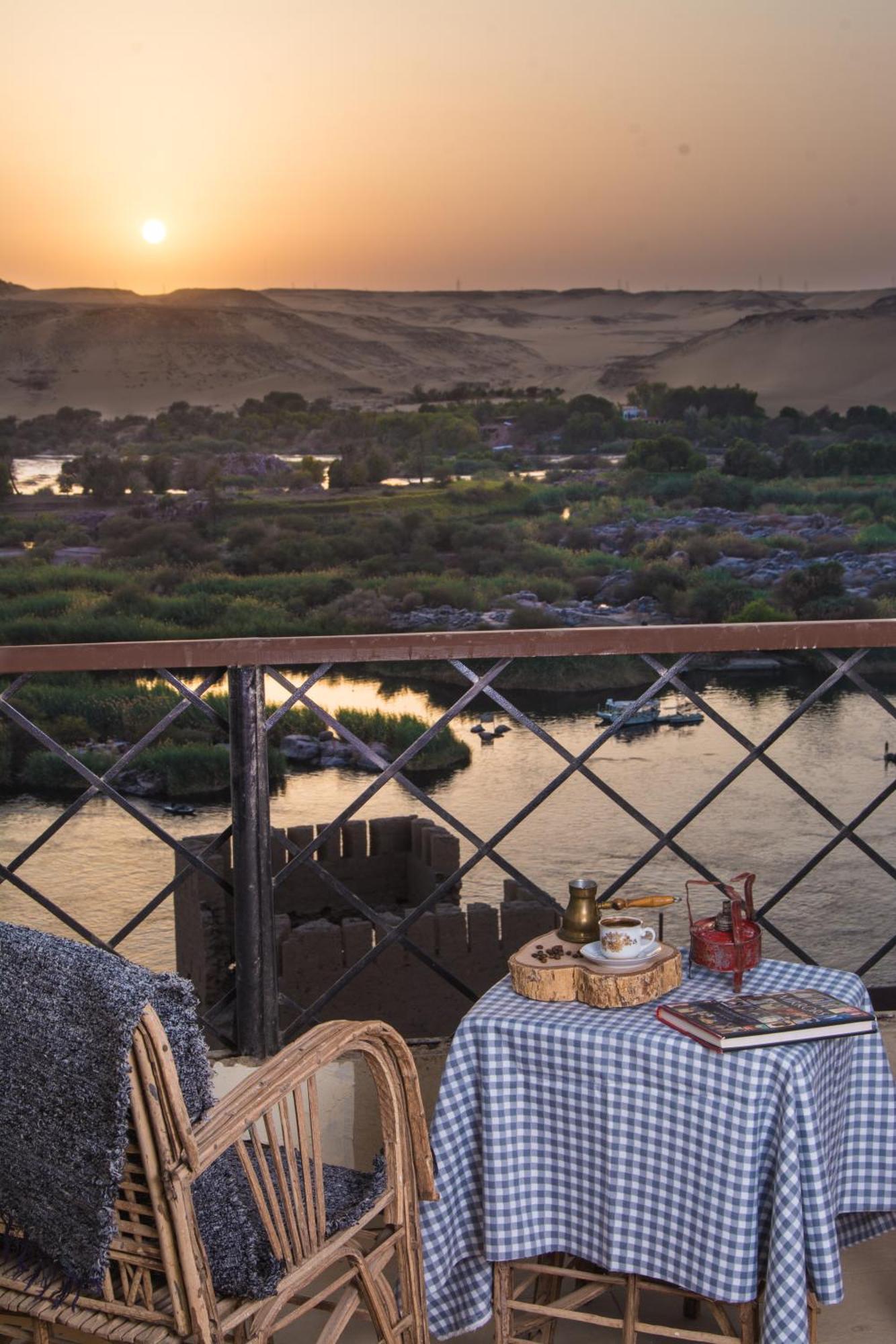 Aswan Nile Palace ภายนอก รูปภาพ