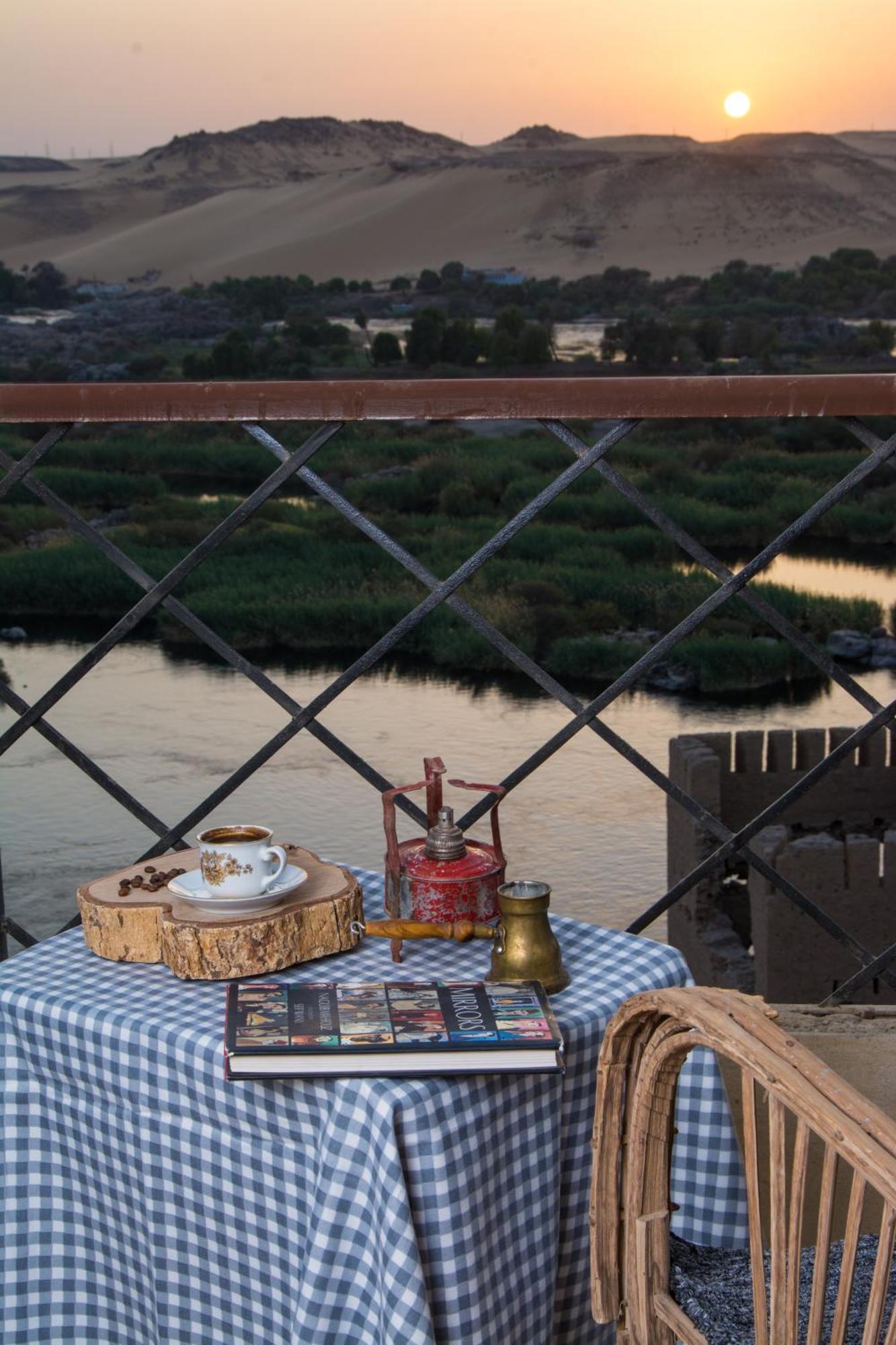 Aswan Nile Palace ภายนอก รูปภาพ